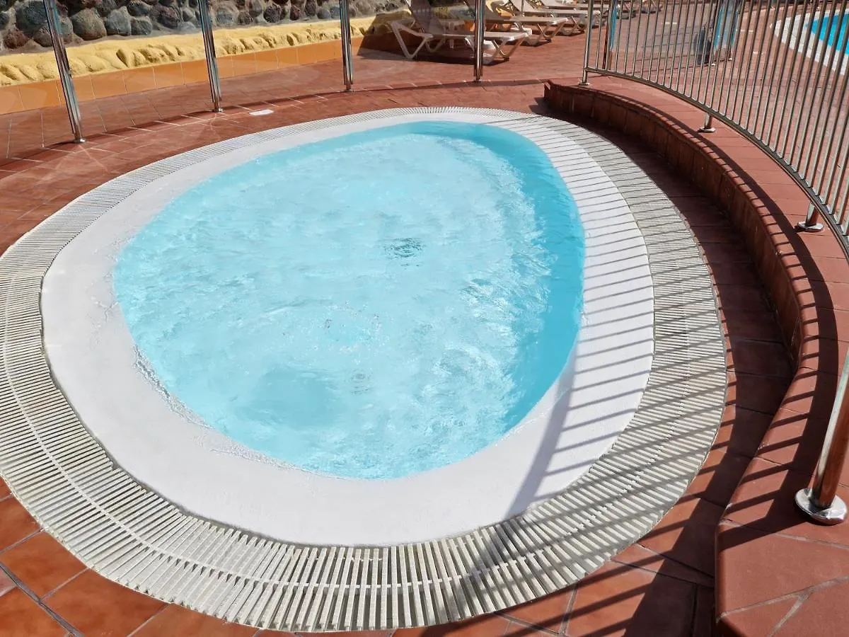 Apartment Ocean Front Cozy 2 Bedroom, 3 Beds Spacious- Netflix, Pool, Beach Lift & Fast Wifi Playa del Ingles  Spain