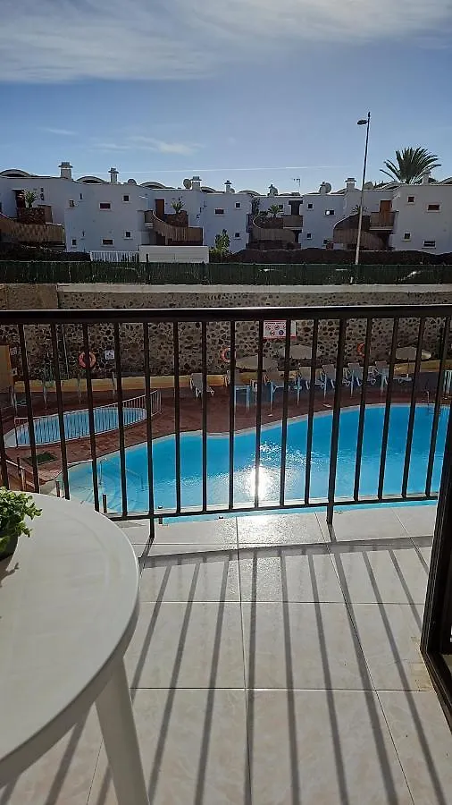 Ocean Front Cozy 2 Bedroom, 3 Beds Spacious- Netflix, Pool, Beach Lift & Fast Wifi Playa del Ingles  Spain