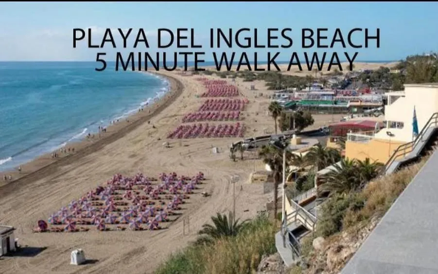 Ocean Front Cozy 2 Bedroom, 3 Beds Spacious- Netflix, Pool, Beach Lift & Fast Wifi Playa del Ingles  0*, Playa del Ingles (Gran Canaria) Spain