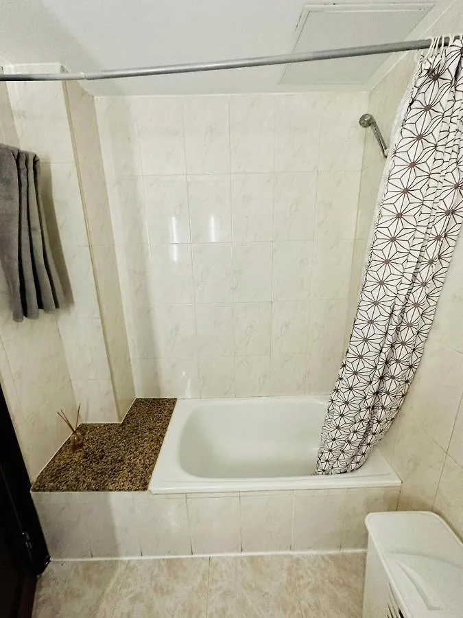 Apartment Ocean Front Cozy 2 Bedroom, 3 Beds Spacious- Netflix, Pool, Beach Lift & Fast Wifi Playa del Ingles